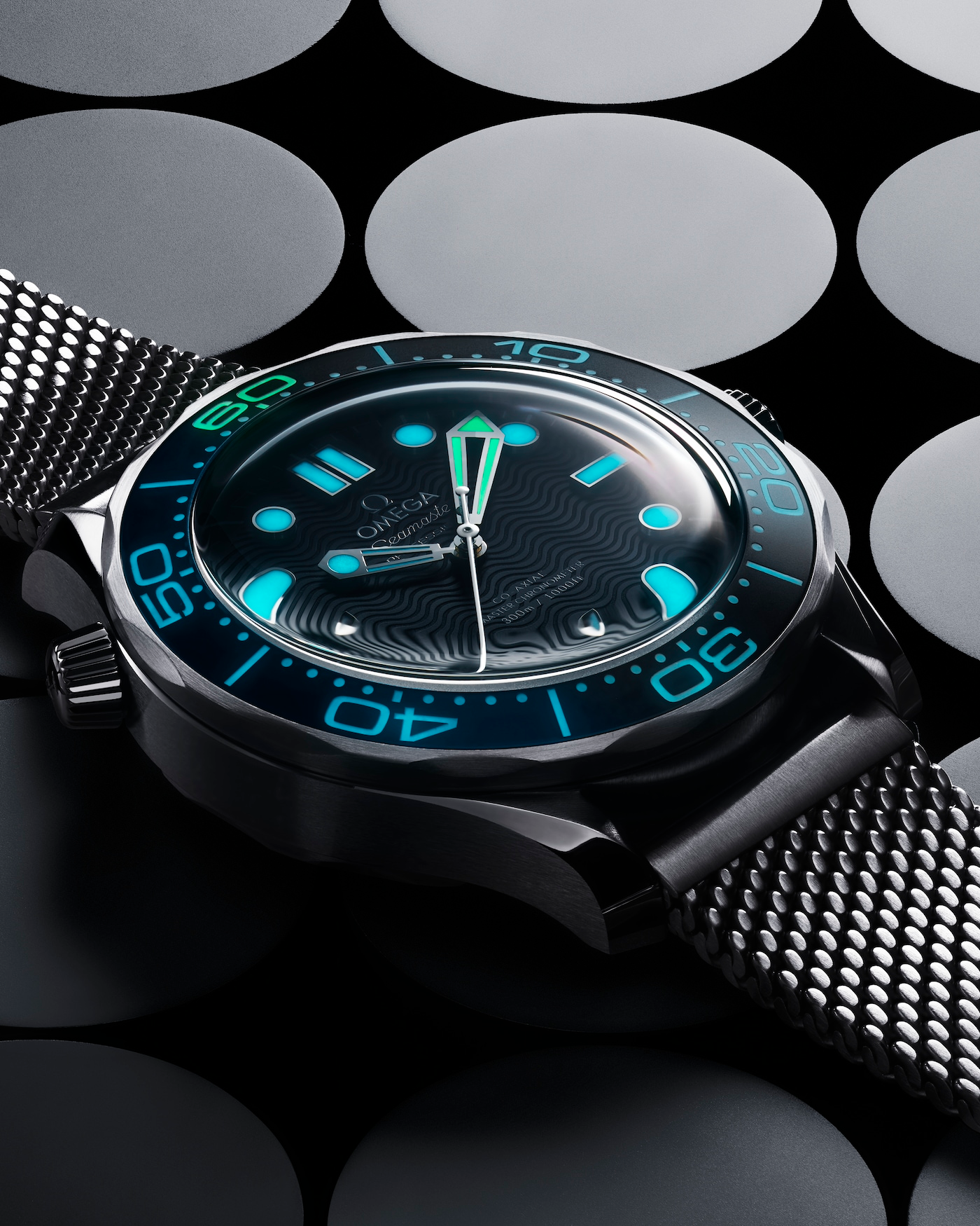 RELÓGIO OMEGA SEAMASTER DIVER 300M 42MM (EDIÇÃO 007) + CAIXA E CERTIFICADO (LINHA PREMIUM)